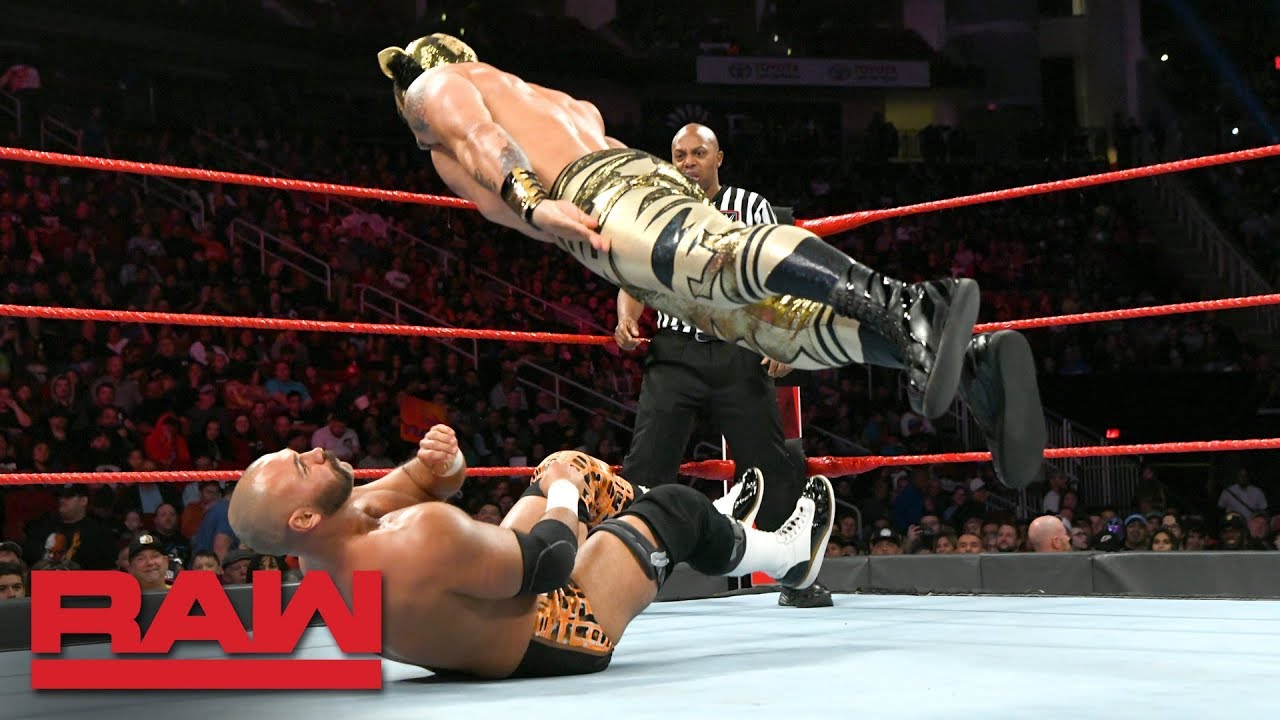 Lucha House Party против Скотта Доусона &mdash; матч по правилам Lucha House: Raw, 3 декабря 2018 г.