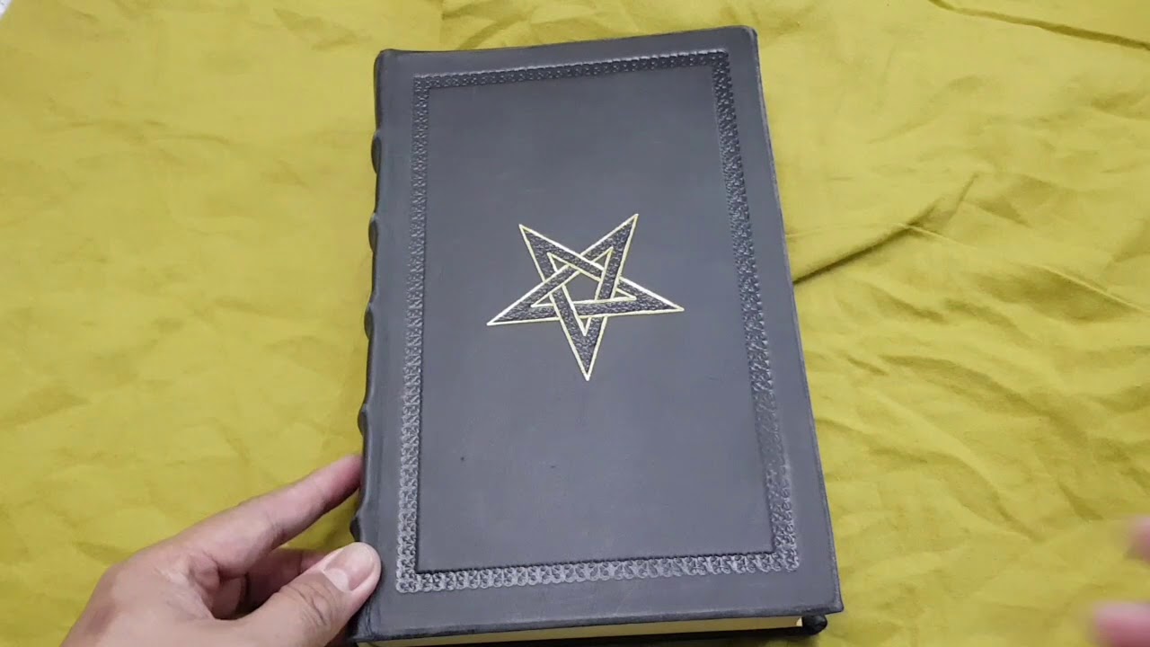 S'wak Props Weathered Nine Gates of the Kingdom of Shadows Book Replica 2018