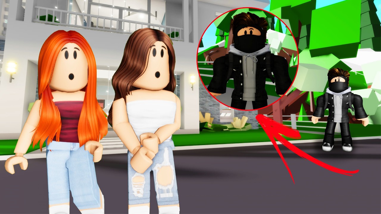 TEM UM HOMEM SEQUESTRADOR VIGIANDO A MINHA CASA!!😨😨- Roblox - Historinhas - Brookhaven RP🏡