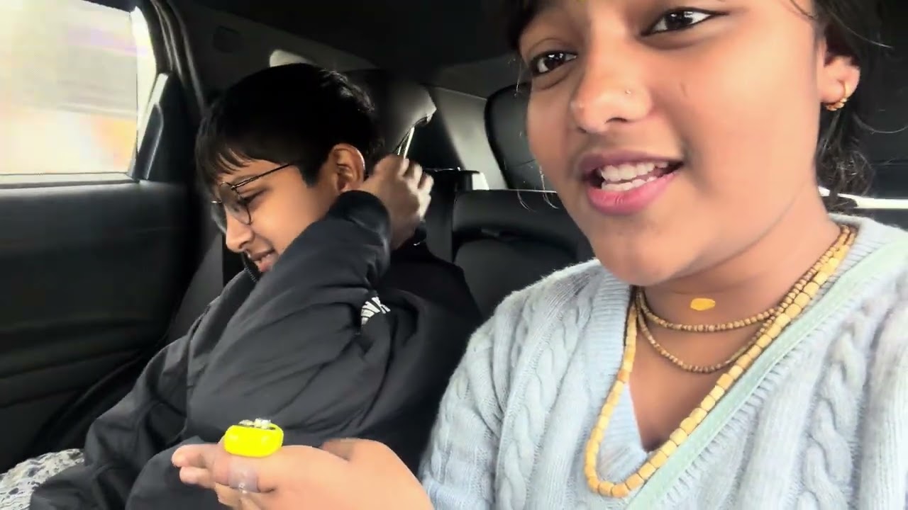 Shaadi ki shopping Ke liye gaye Chandni Chowk 🧿💖#radhakrishna #vlog ￼￼