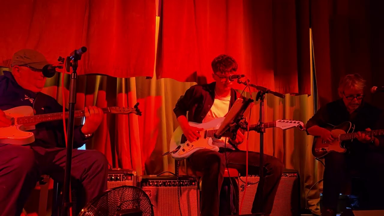 Take A Little Walk With Me - Ronnie Greer & Anthony Toner w. Philip Anderson 08.11.2025