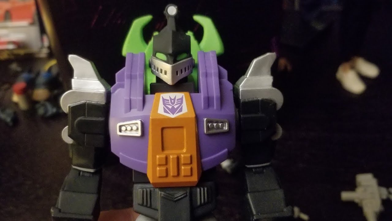 Super7 Ultimates Transformers Bombshell