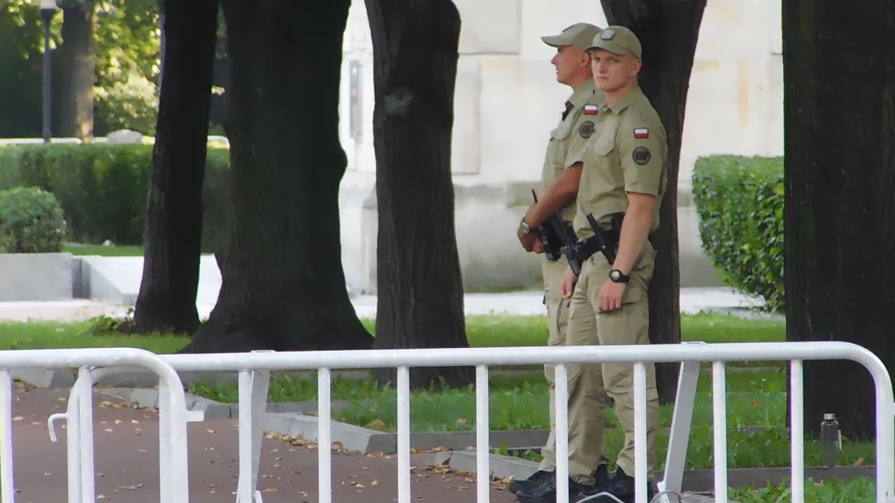 Służba Ochrony Państwa na posterunku ( dawny BOR )