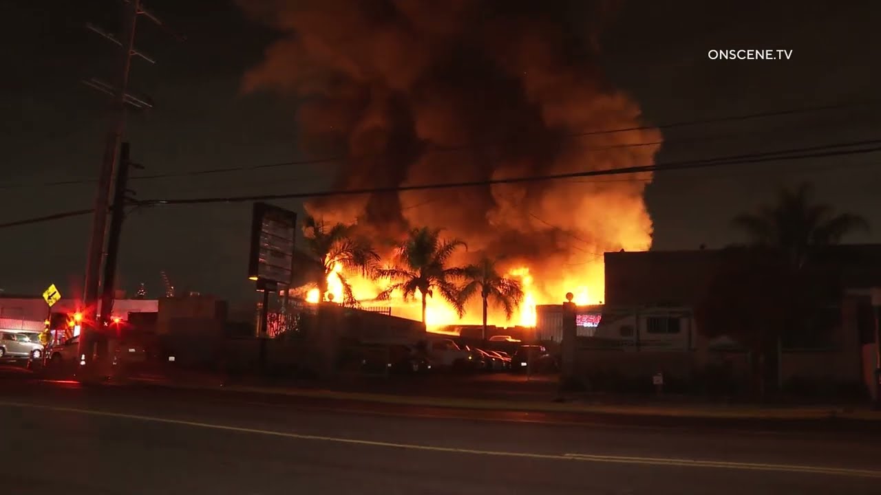 Firefighters Battle Major Commercial Fire | Los Angeles
