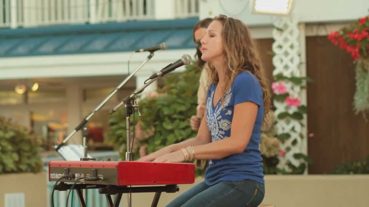 Sarah Williams - Unfinished Road music video