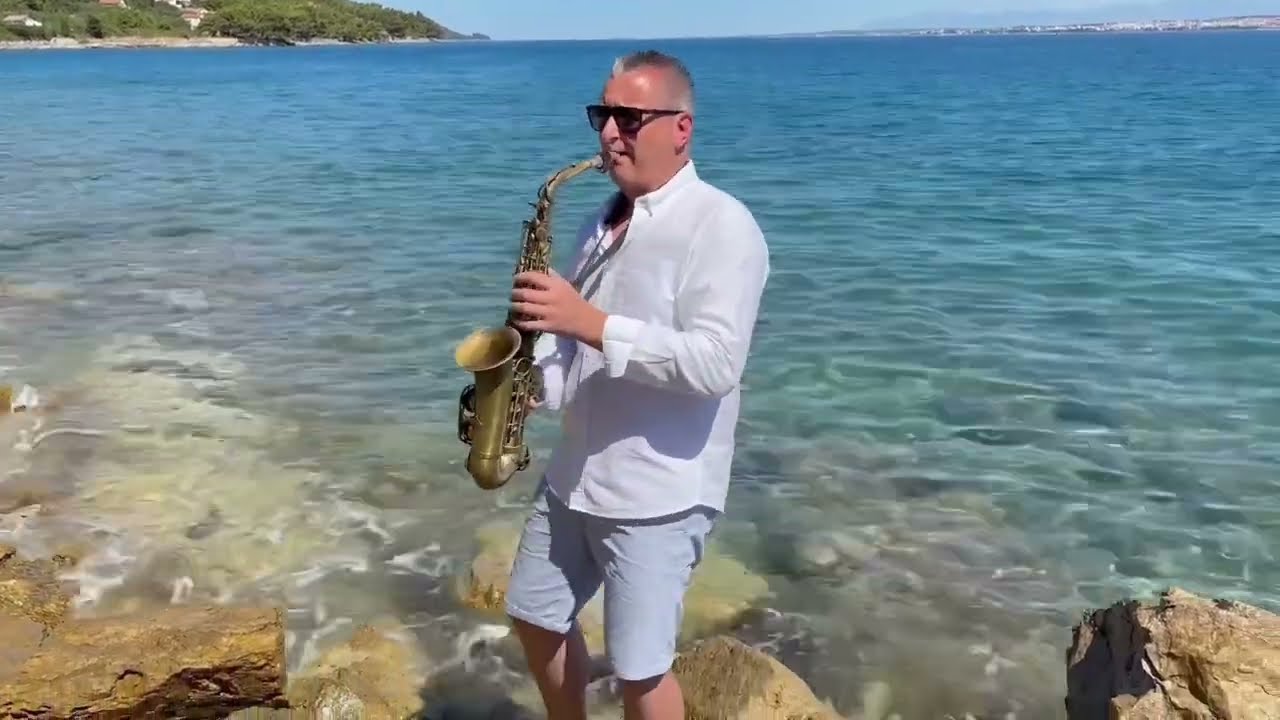 HALO - ​​Beyonce - Saxophone cover by Saxente