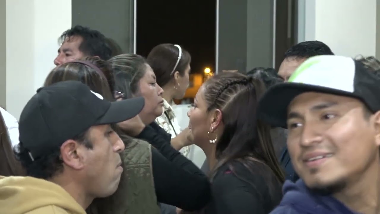 A QUE VOLVISTE - JHOSSY Y ALCIDES CASAS LOS HUASSIS...FELIZ CUMPLEAÑOS 