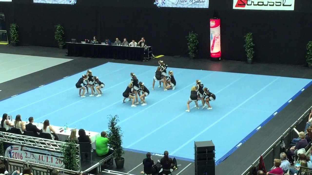 &Ouml;CM 2015 Tyrolean Angels Cheerleader