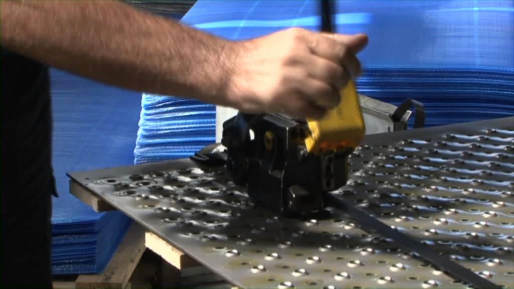 El almac&eacute;n de las chapas perforadas y la materia prima | Schiavetti Chapas Perforadas