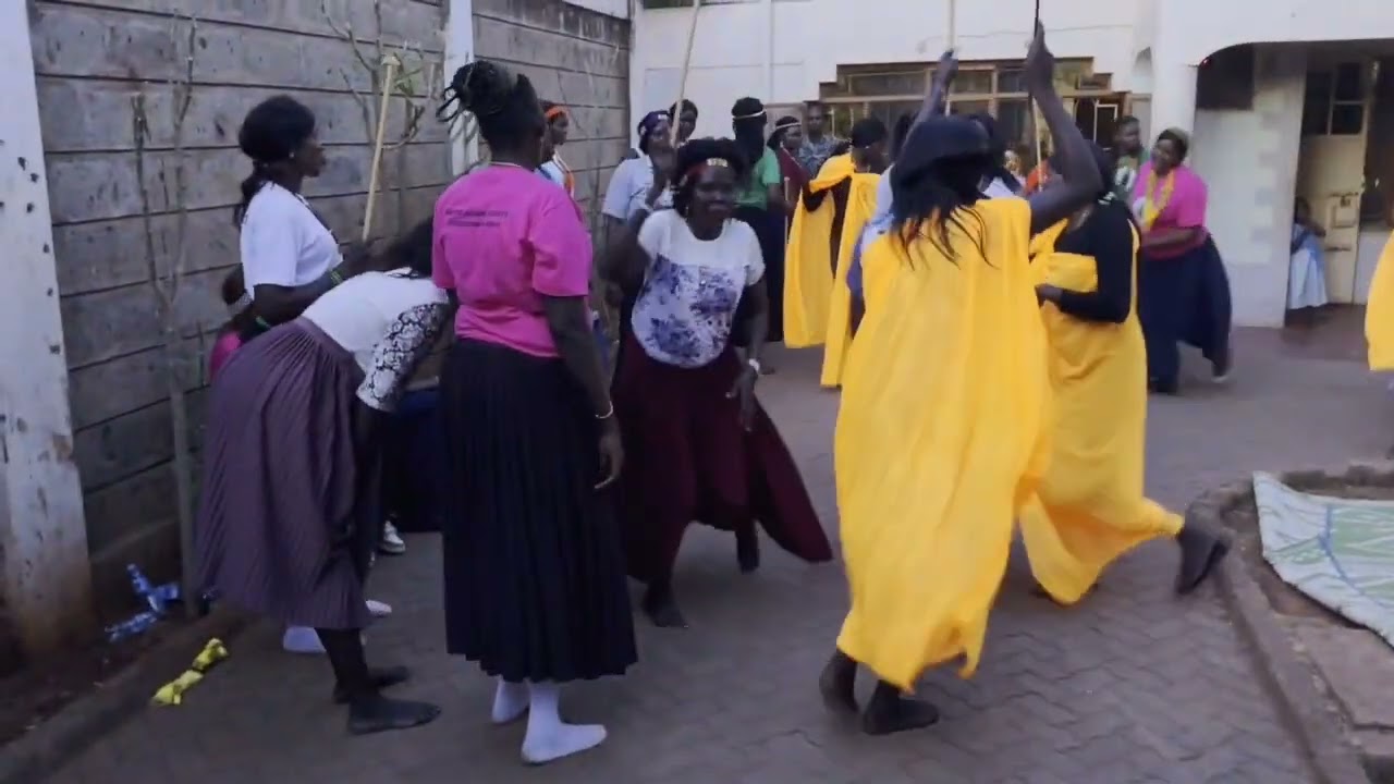 Panaruu traditional dance (Dhien Mijok Baithok)