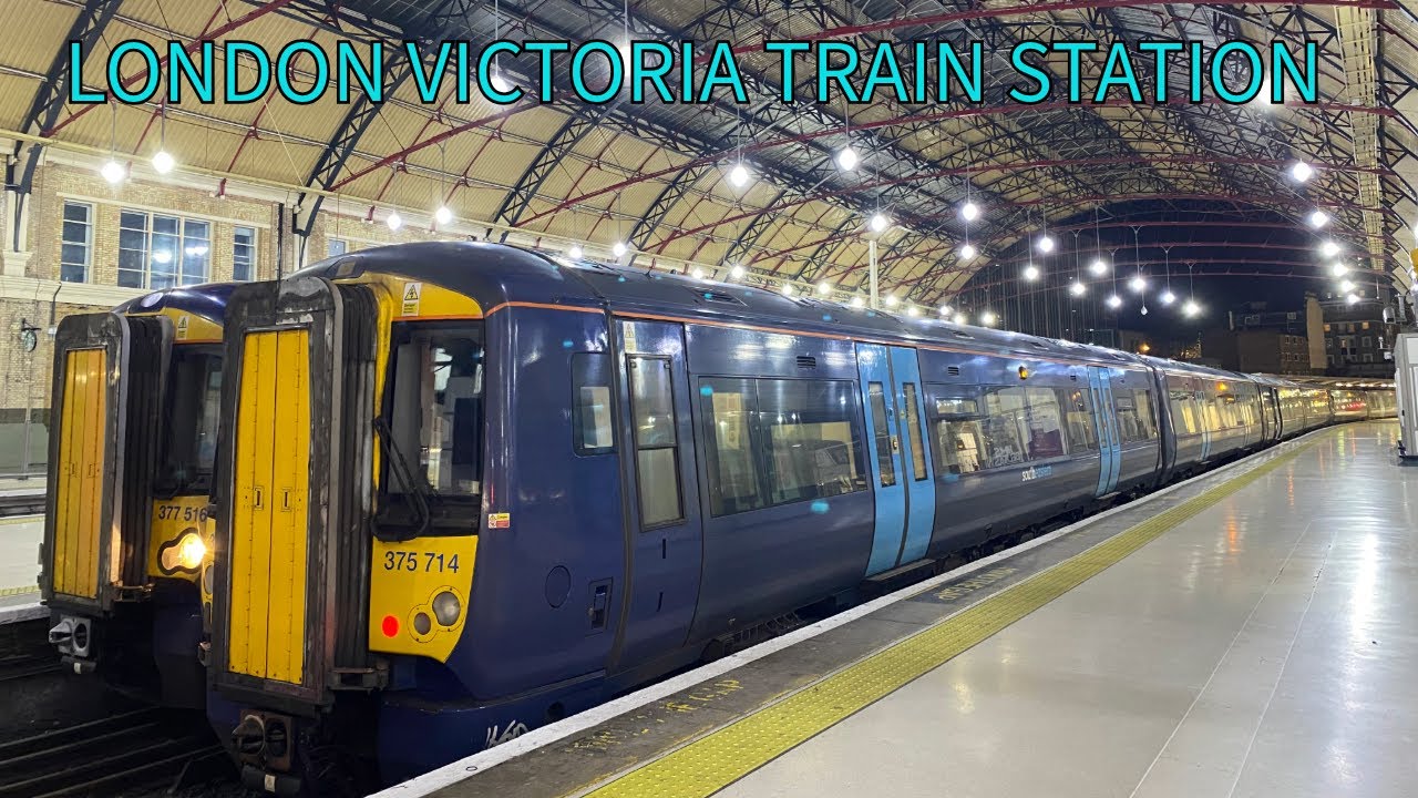 Walking through LONDON VICTORIA TRAIN STATION | #trains #travel