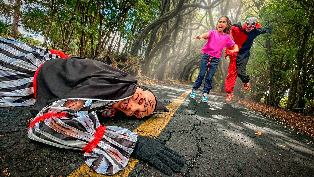 ACHAMOS A PALHACINHA ABANDONADA NA ESTRADA! 😭