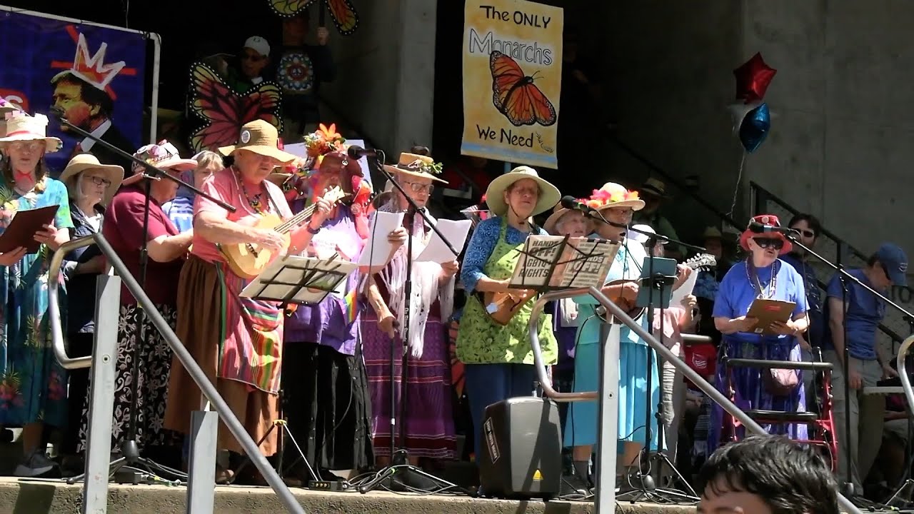 Raging Grannies of Eugene Oregon perform at the No Kings 6-14 -25