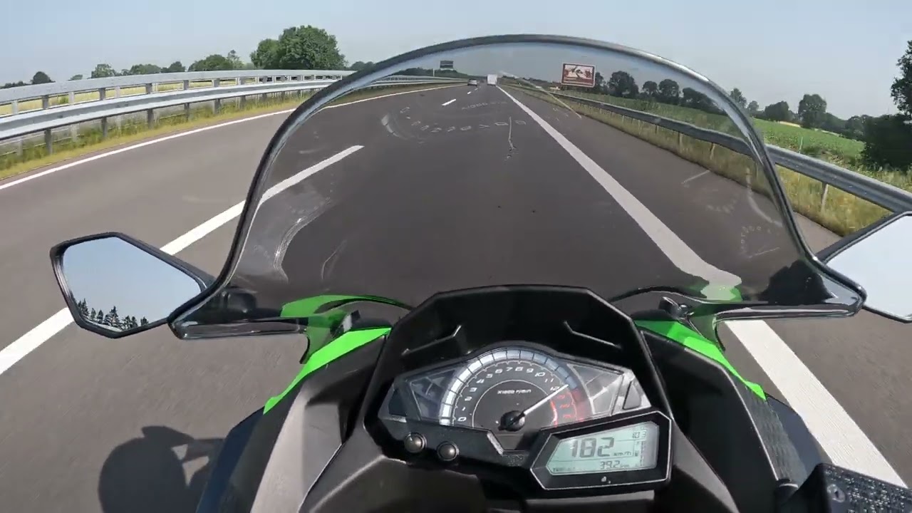 Kawasaki Ninja 300 KRT 2017 top speed run