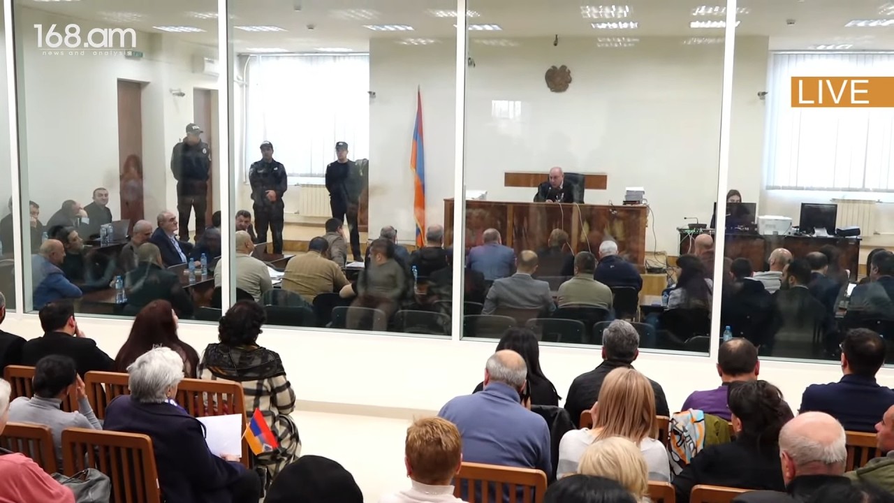 Ինչի՞ հիման վրա...Հարգելի' սրբազան, Ձեր հանդեպ ընդգծված հարգանք ունեմ.Դատավոր-Սրբազան հարցուպատասխան