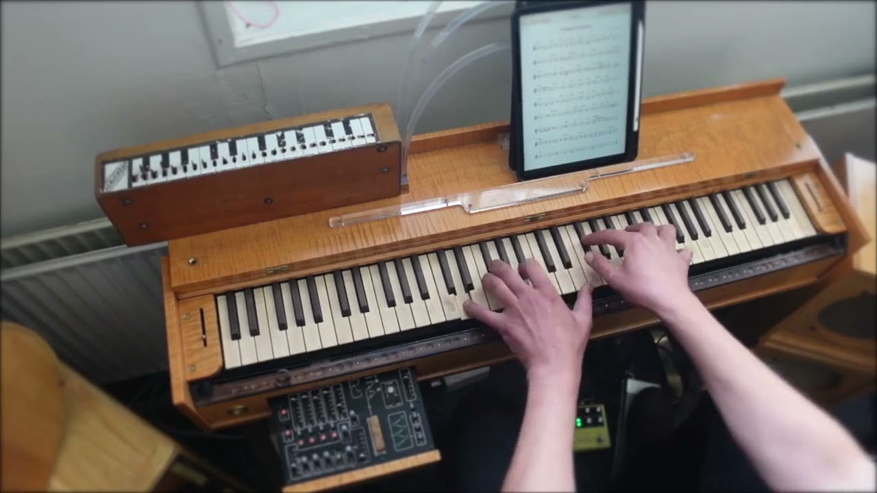 O Sacrum Convivium by Olivier Messiaen on a polyphonic ondes Martenot system with Axoloti Core 😘