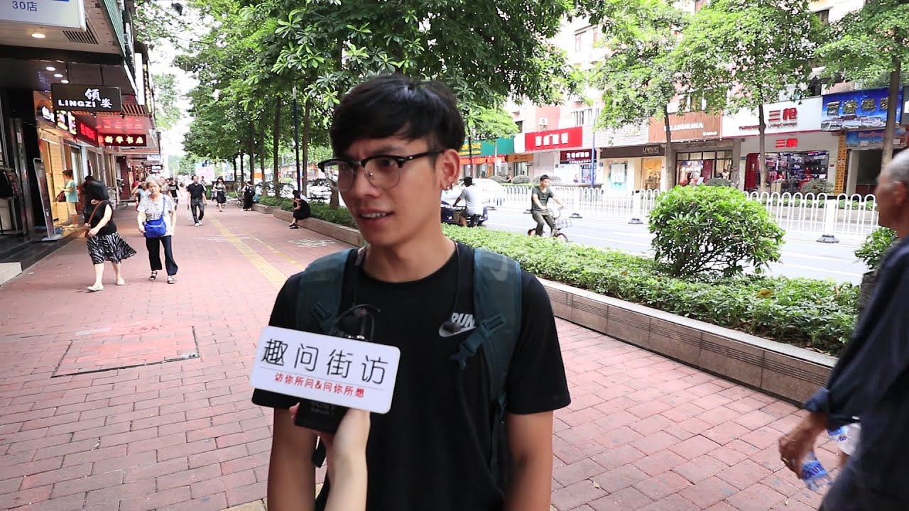 分手前發現女朋友要給妳100萬，分還是不分？小哥的回答果然有骨氣【趣问街访】