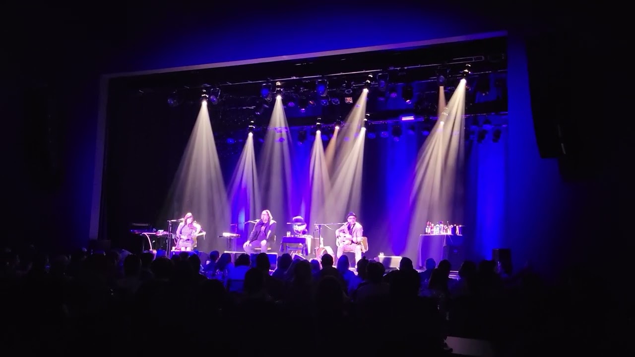 Jean-Karl (avec Marie) chantent les Cowboys - Impala Blues - Le Club à Brossard 17 mars 2022