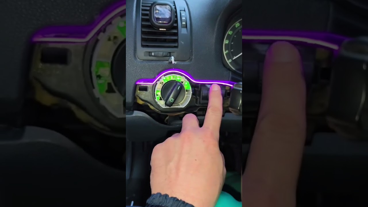 Skoda Octavia 2 montare subwoofer si luminii ambientale 