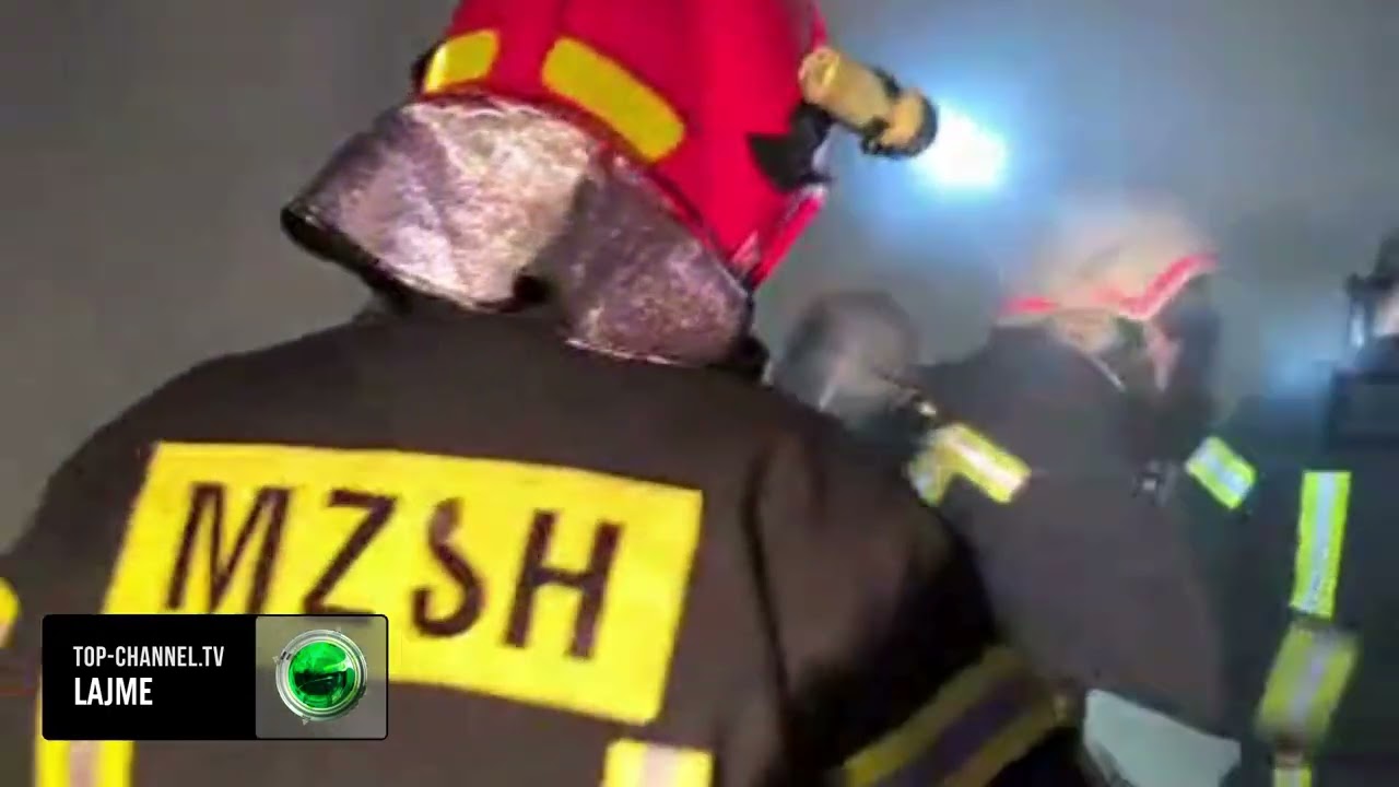 Top Channel/ Shkrumbohet lokali në Durrës, dyshohet se flaka nisi nga një shkëndijë elektrike
