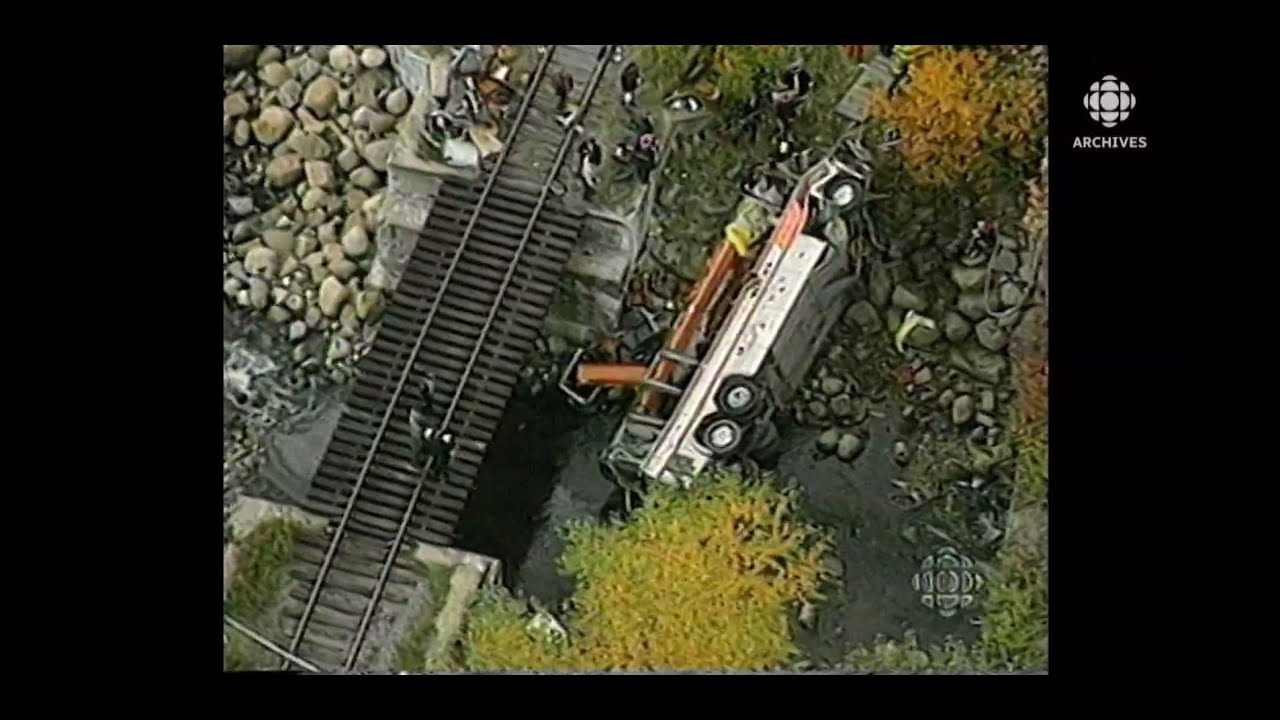 Le 13 octobre 1997, la pire tragédie routière du Canada survient dans Charlevoix et fait 44 morts.