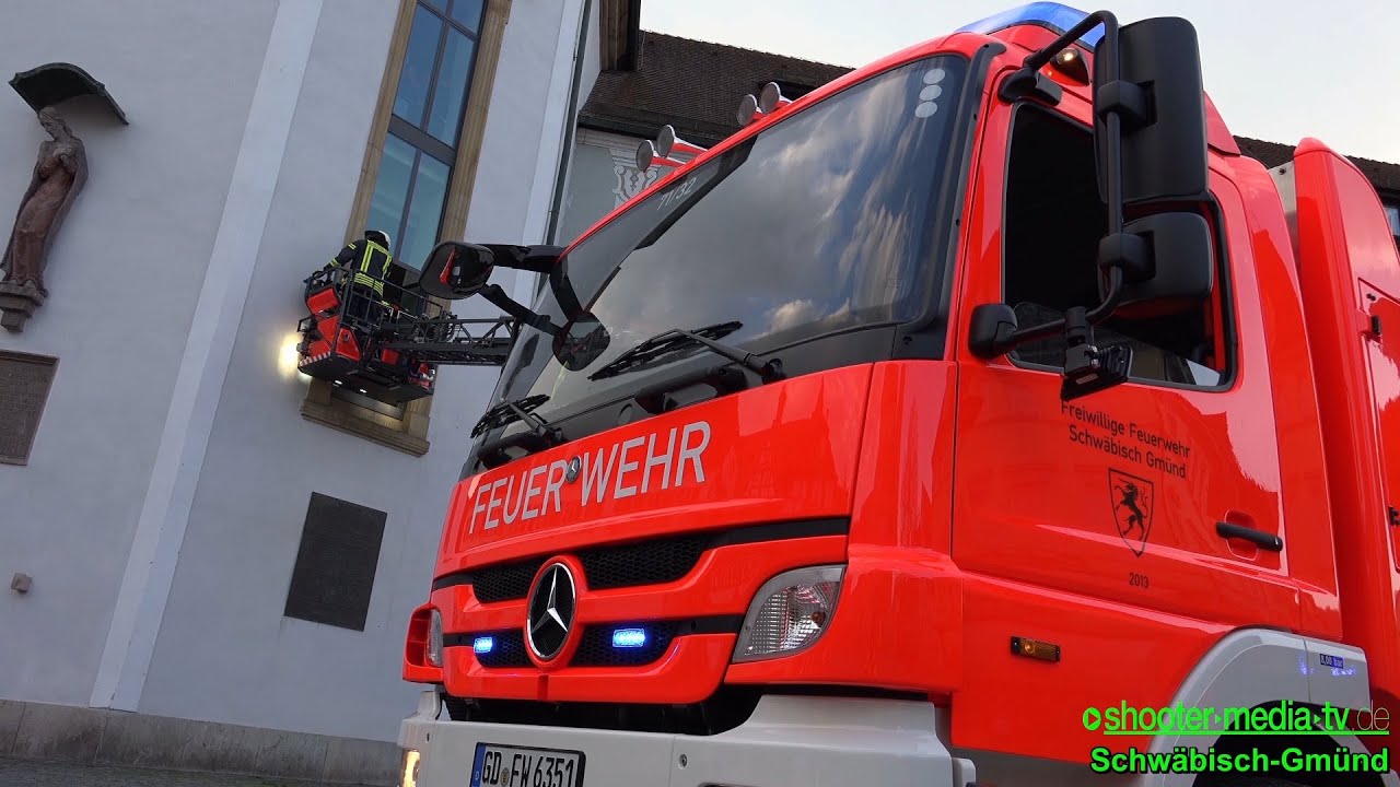 BRANDALARM IM STÄDTISCHEN GEBÄUDE | [Personenrettung über Drehleiter] - Feuerwehr + DRK - [Ü]