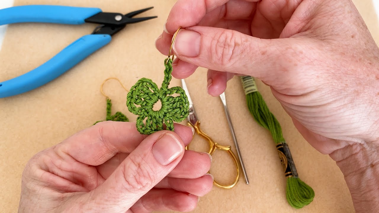 How to Crochet a Shamrock Clover and Make a Pair of Earrings