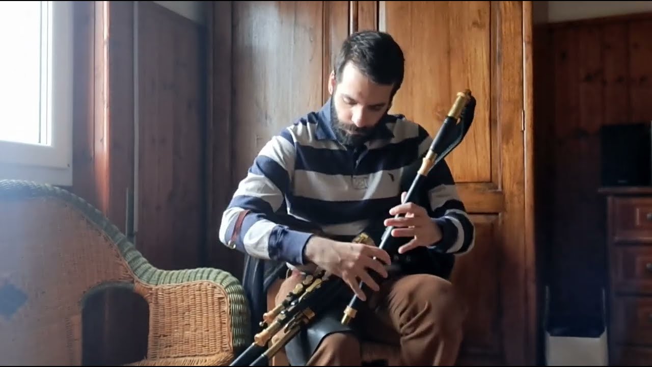 Uilleann Pipes: The Rakes of Clonmel