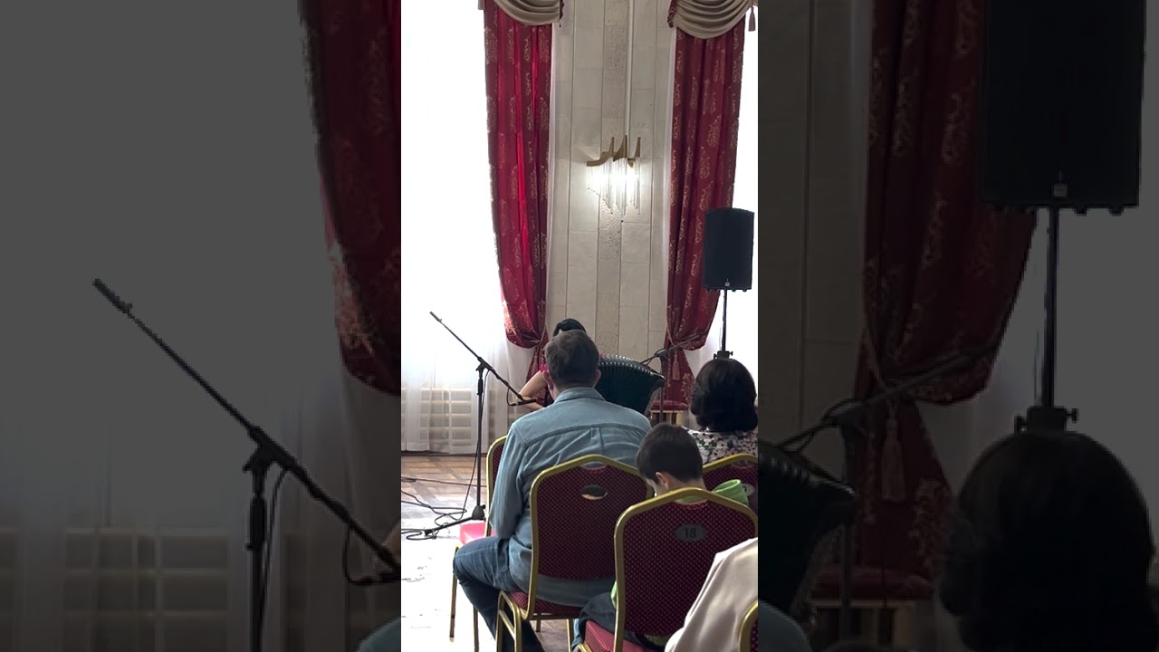 Арно Бабаджанян 