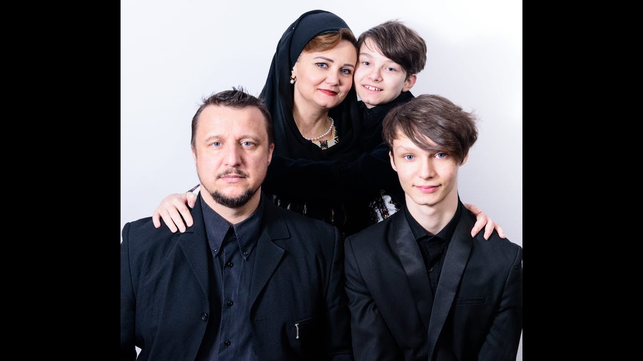 PRICEASNA - LA CINA CEA DE TAINA - ELENA SIMA ȘI FAMILIA