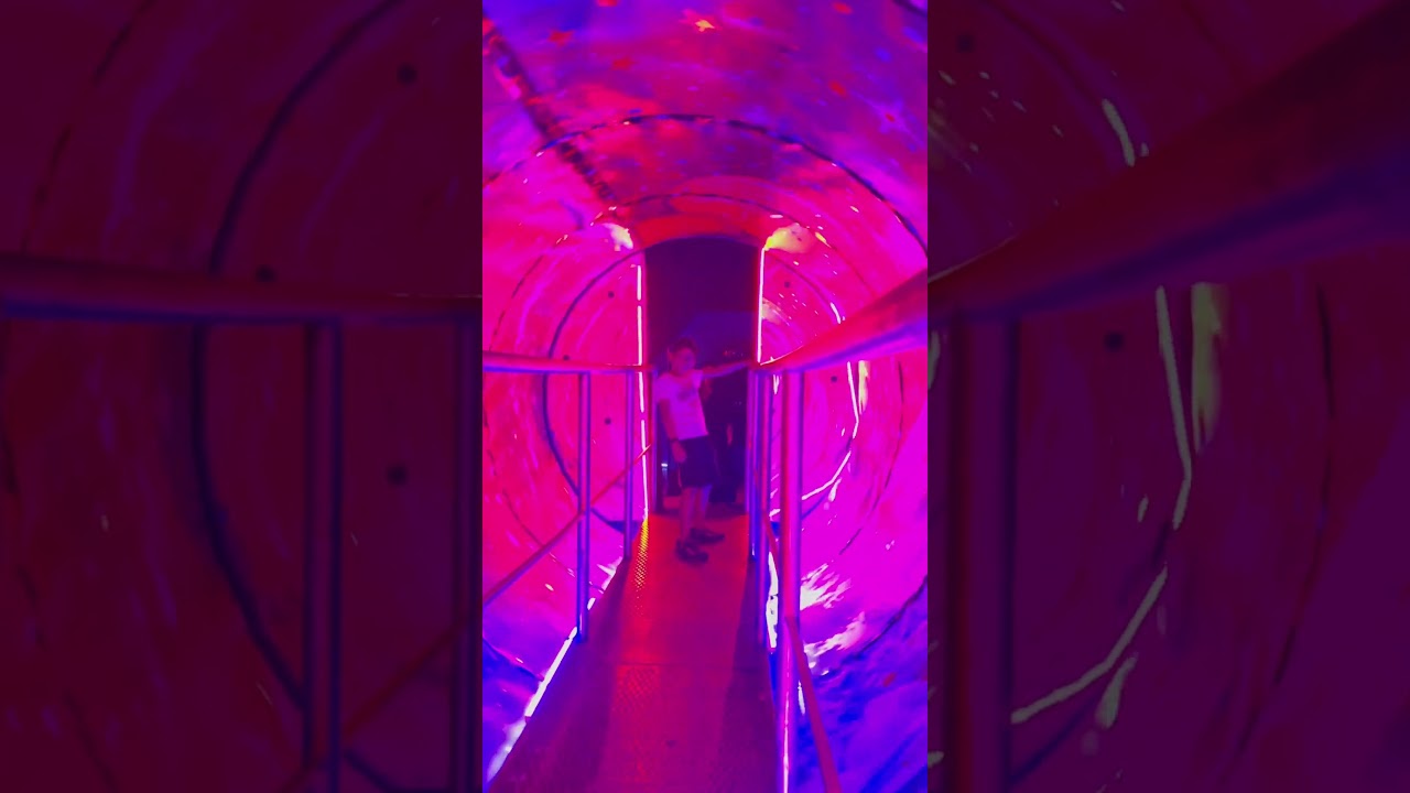 Spinning vortex tunnel | Illusion tunnel