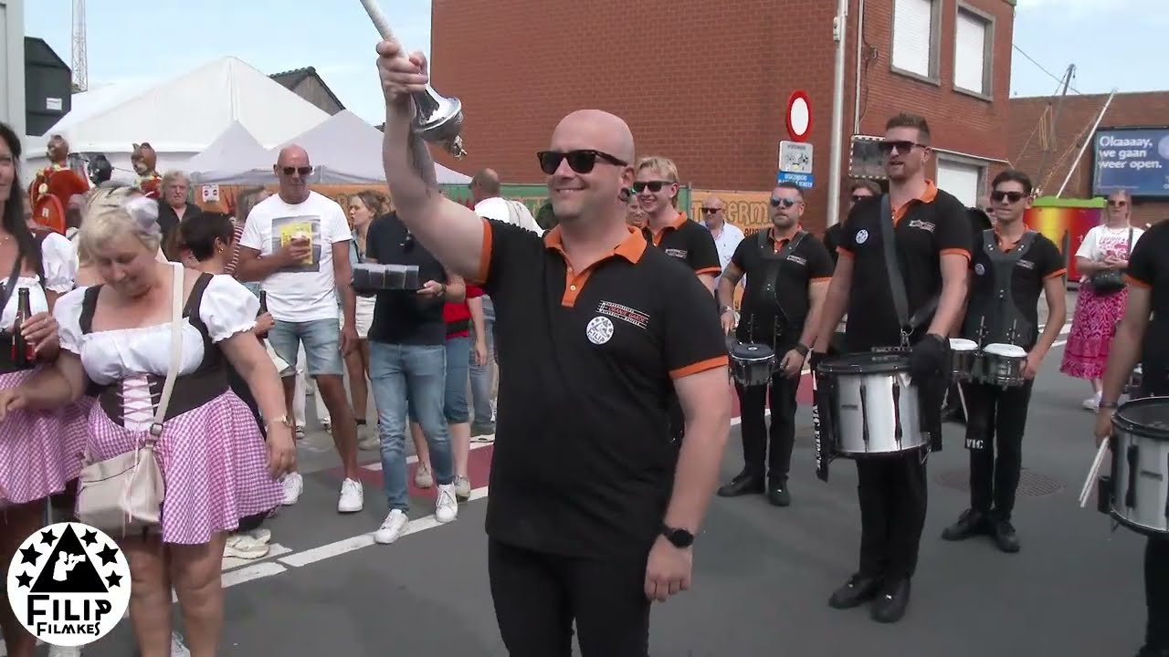 Slagwerkkorps Oranje Garde  van uit  Klundert Nederland