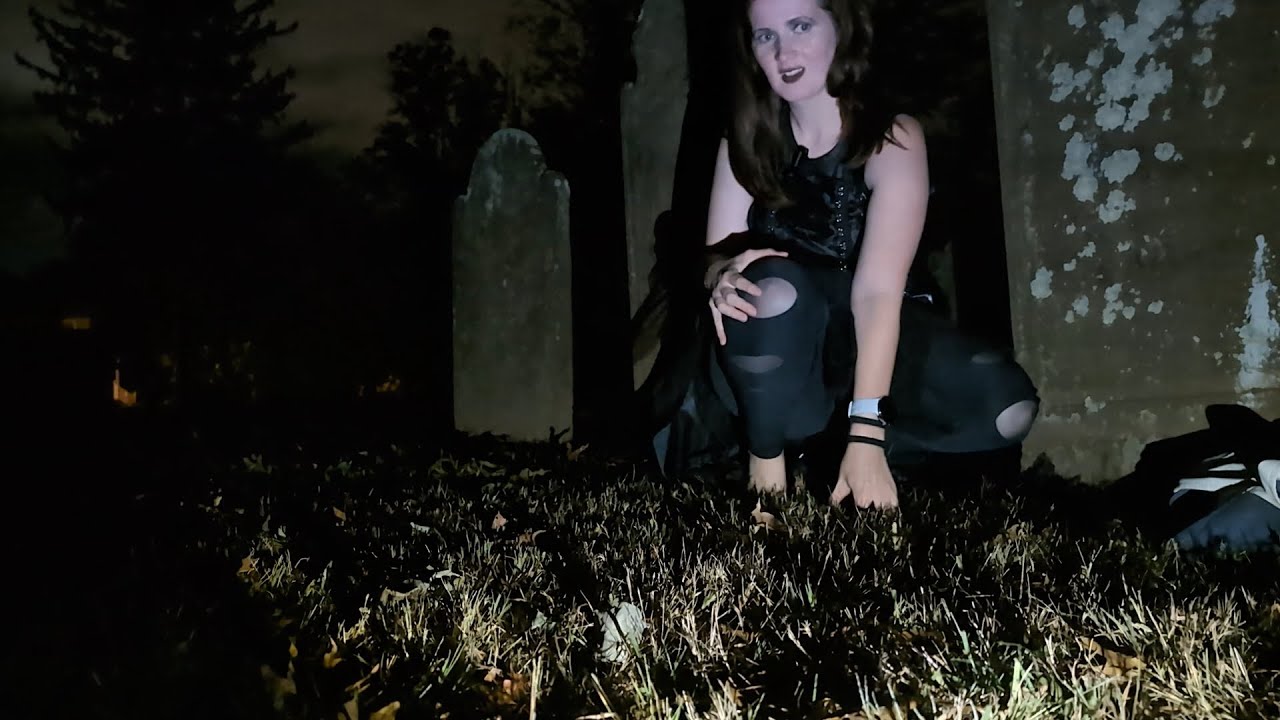 Barefoot Paranormal Visits an Ancient Burial Ground with Psychic Medium Paul