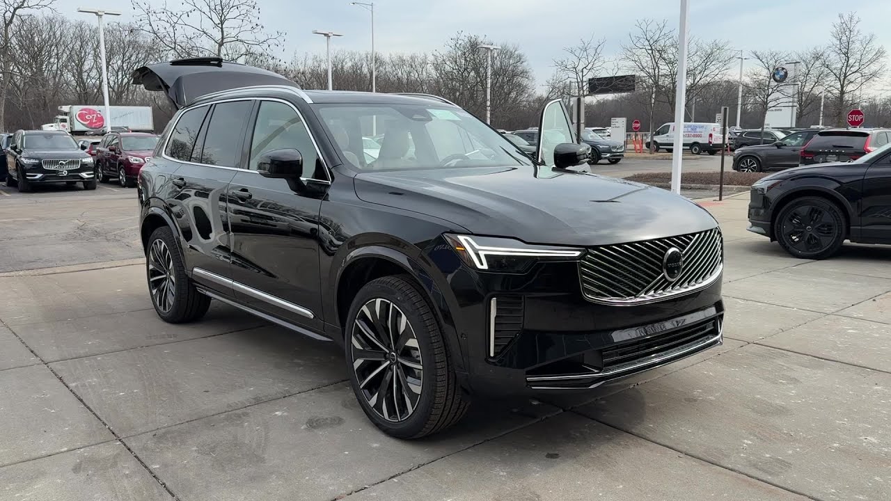 2026 Volvo XC90 Plug-In Hybrid Plus Highland Park, Evanston, Deerfield, Lake Forest, Winnetka, IL