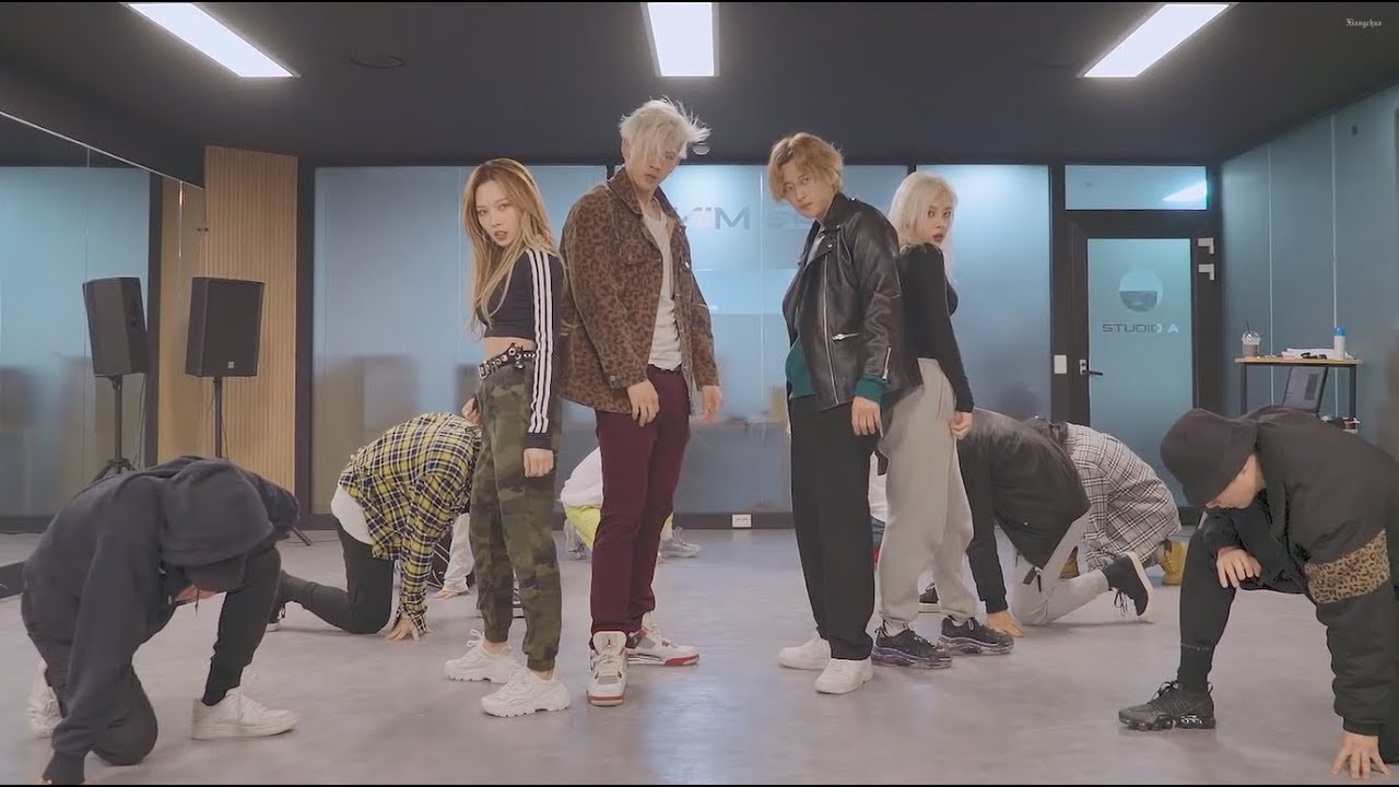 KARD (카드) | 'Bomb Bomb' (밤밤) Mirrored Dance Practice (feat. Freemind)