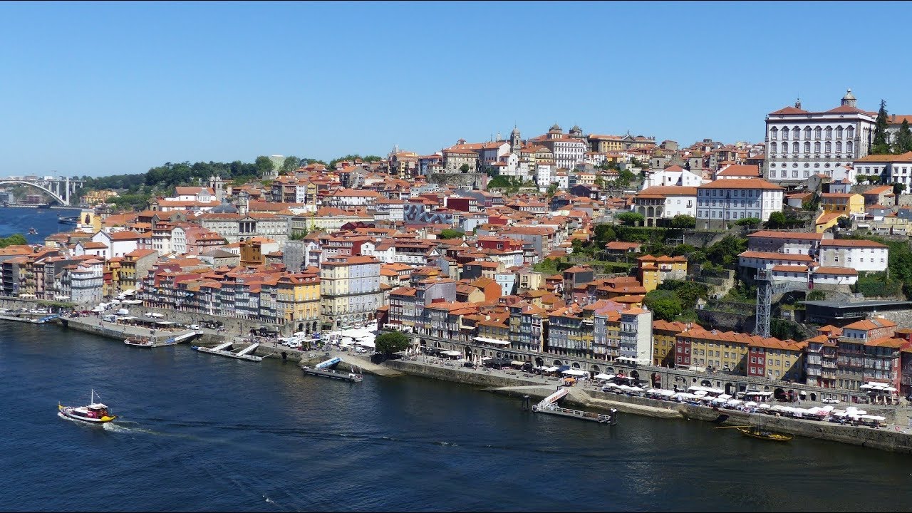 PORTO - PORTUGAL - VISITE &Agrave; PIED