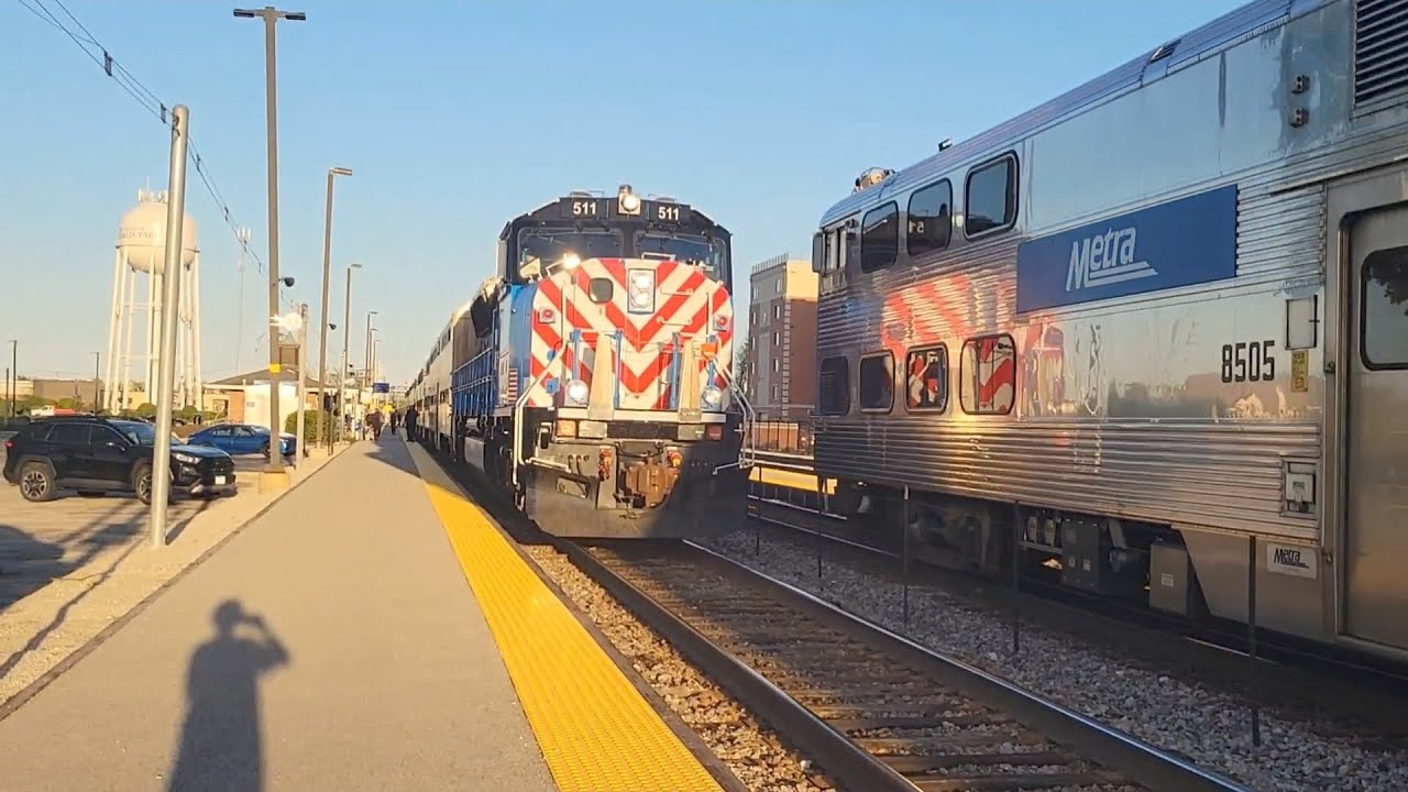 Metra Evening Rush Hour at Franklin Park, IL on 5/9/25