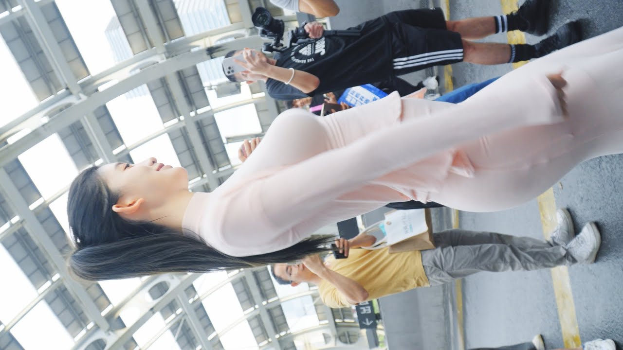 4K 2024廣州國際車展 車模 #BB醬 網紅外拍花絮 #beautyleg #레이싱모델 Racing Model 28