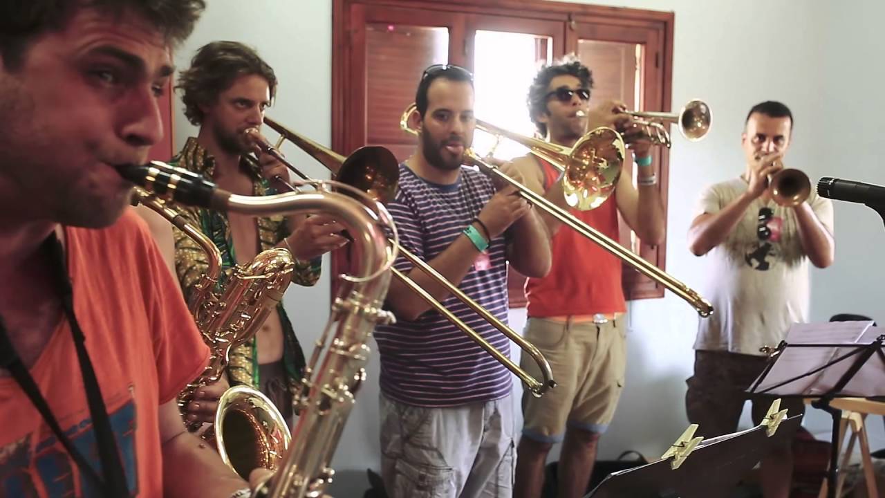 The Afro Μπάντα Banana &  Balaphonics - UNIFICATION