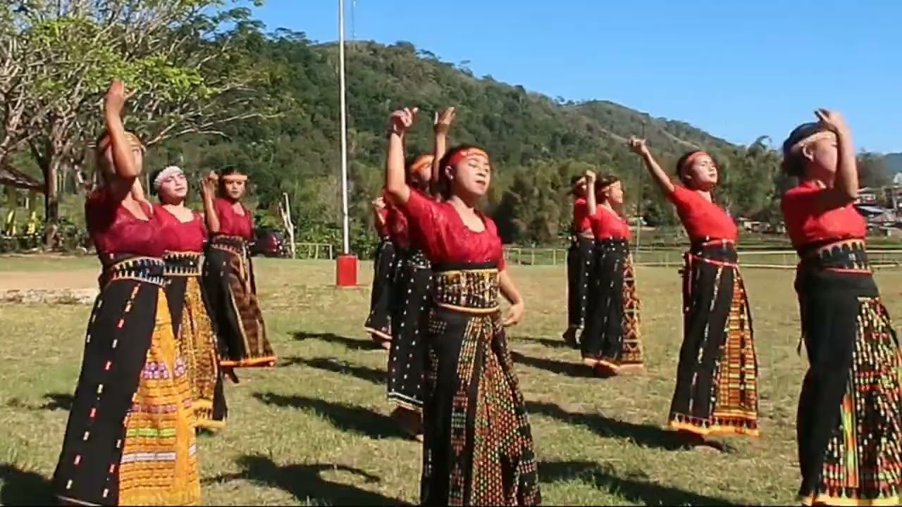 SMAN 1 Lelak dalam Lomba Tarian Daerah antar SMA/SMK/MA di Nusa Tenggara Timur