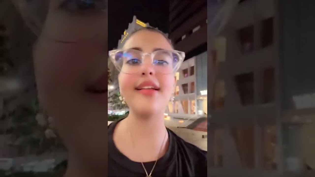 امطار سنغافورة 😍 اثير و حنان 