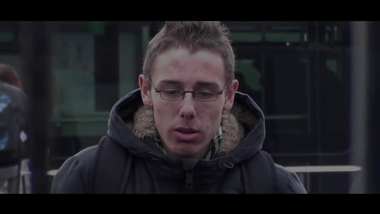 Bande annonce film RESTER DEBOUT. Harcèlement scolaire. Ciné-club du lycée des métiers d'Aniche