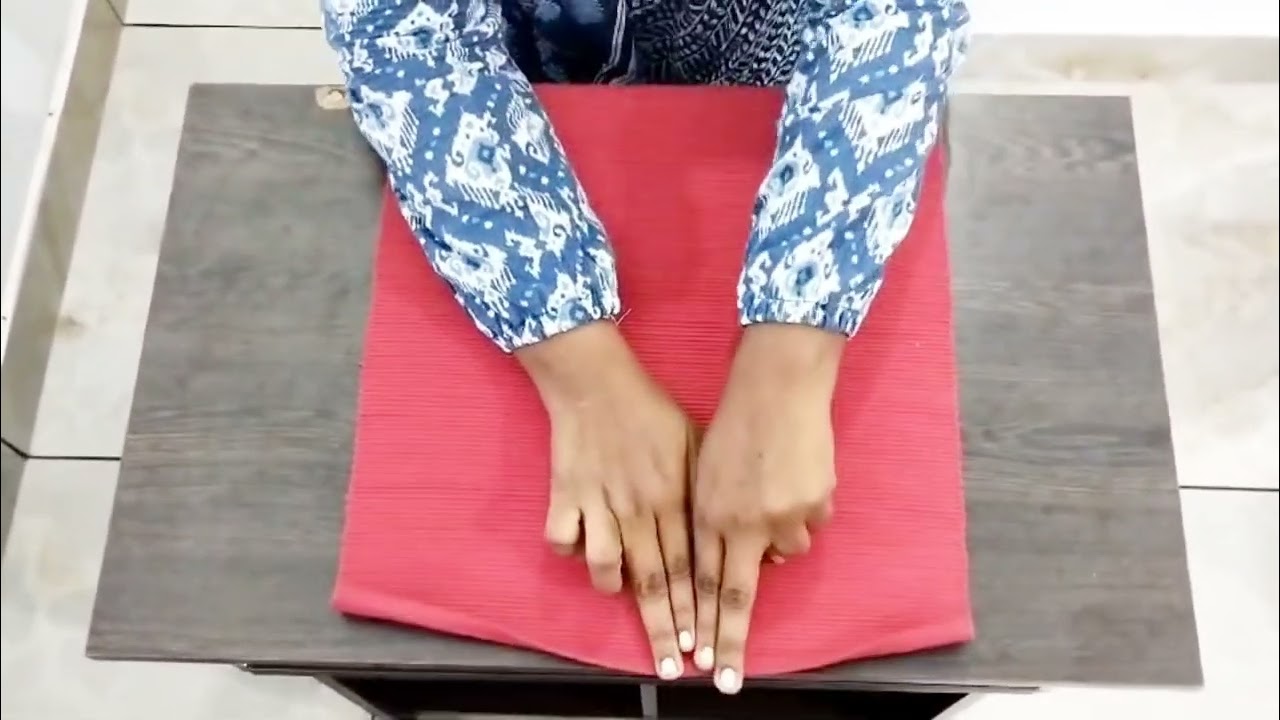 Скручивание и раскручивание коврика | Монтессори