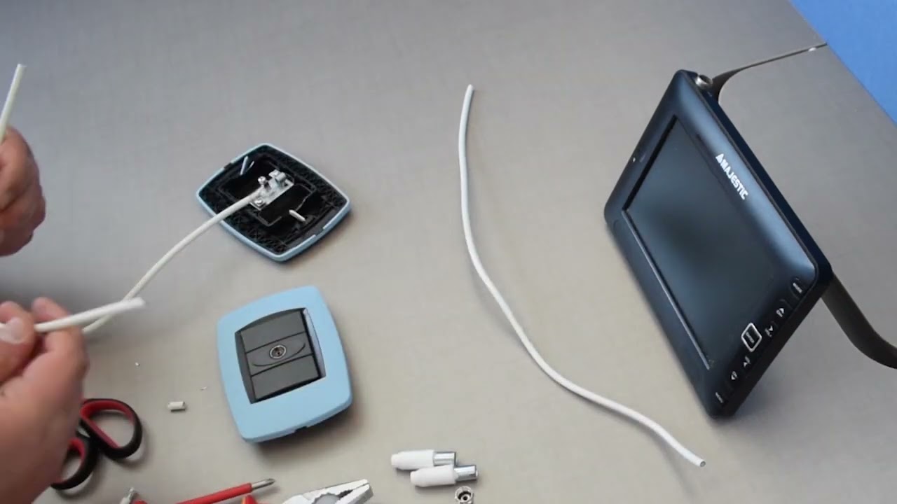 Come si sdoppia la presa dell' antenna TV