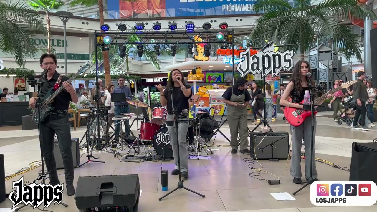 🎸✨ Los Japps – Me Vale (Cover en vivo) 🎶 Plaza Auriga - 28 de Febrero 2026
