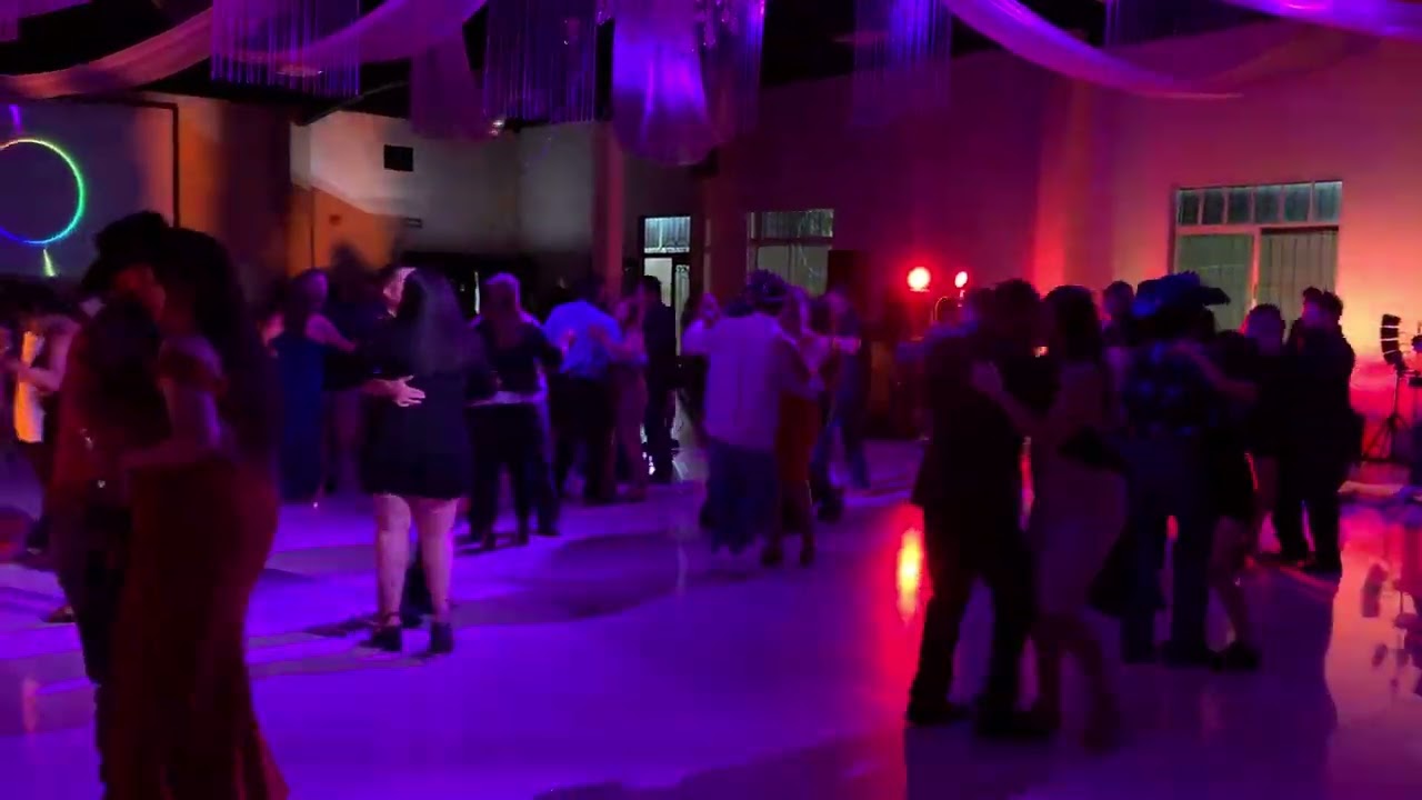 XV años Saraí - Tropicombo en vivo . 