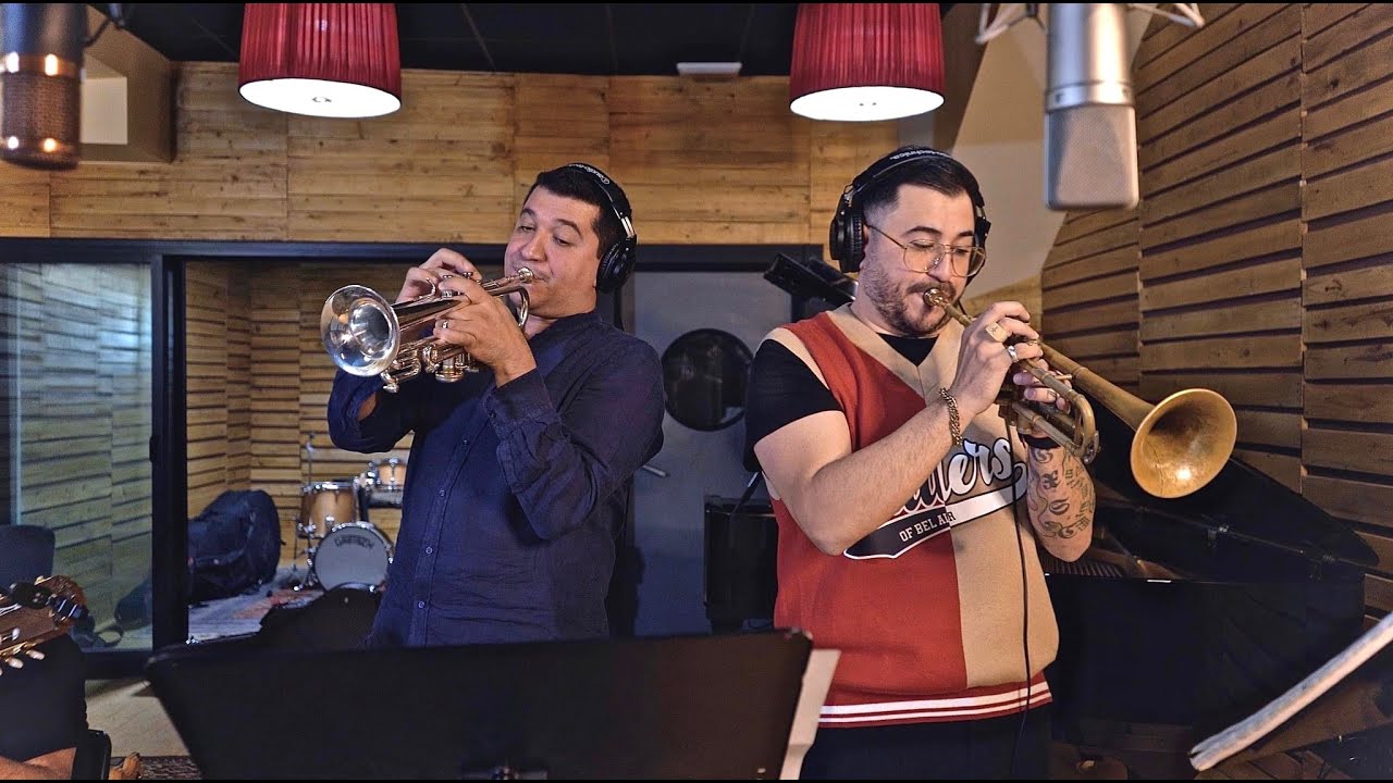 Somewhere Over the Rainbow - Pacho Flores & Chipi Chacón
