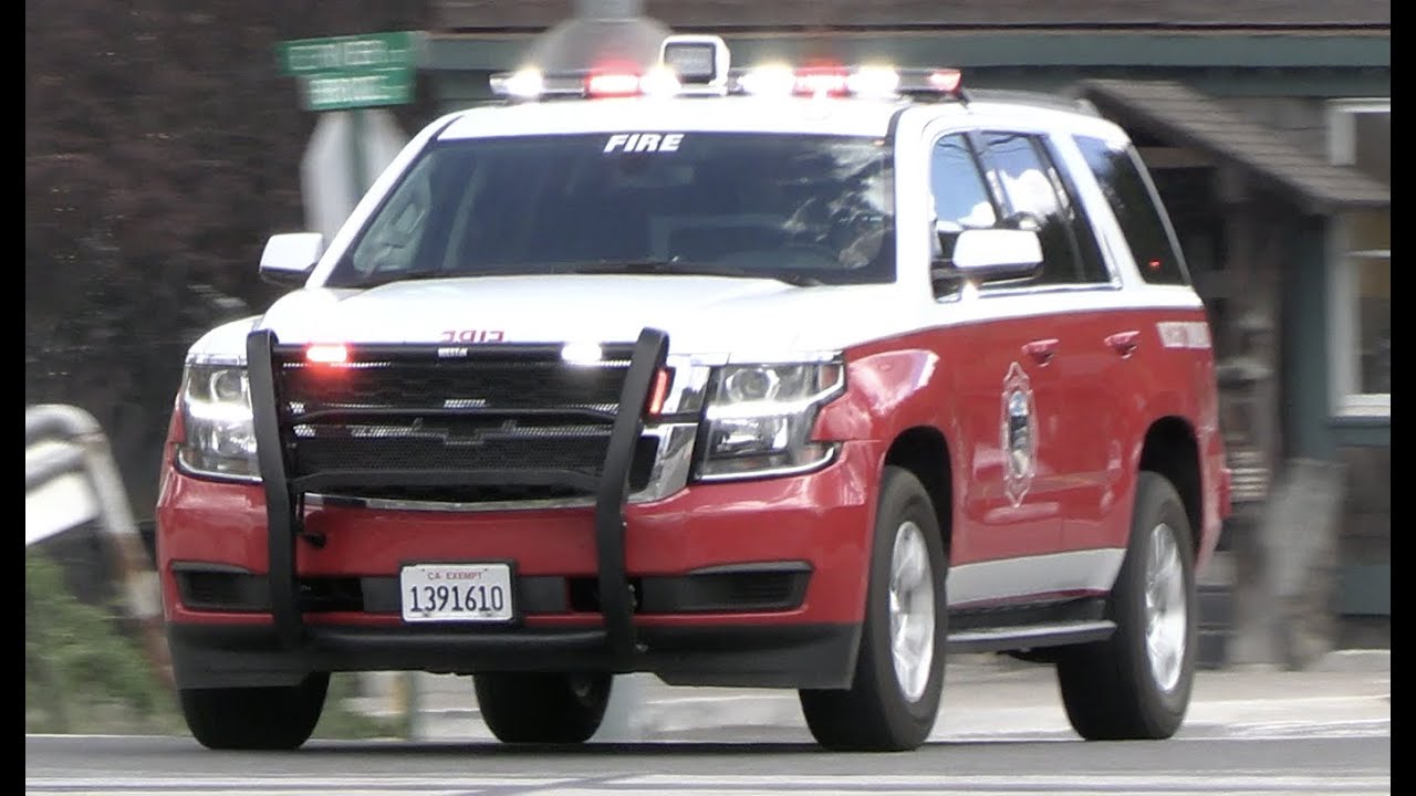 *AIRHORN AND YELP* Truckee Fire Rescue and CalFire units Responding code 3 X4.
