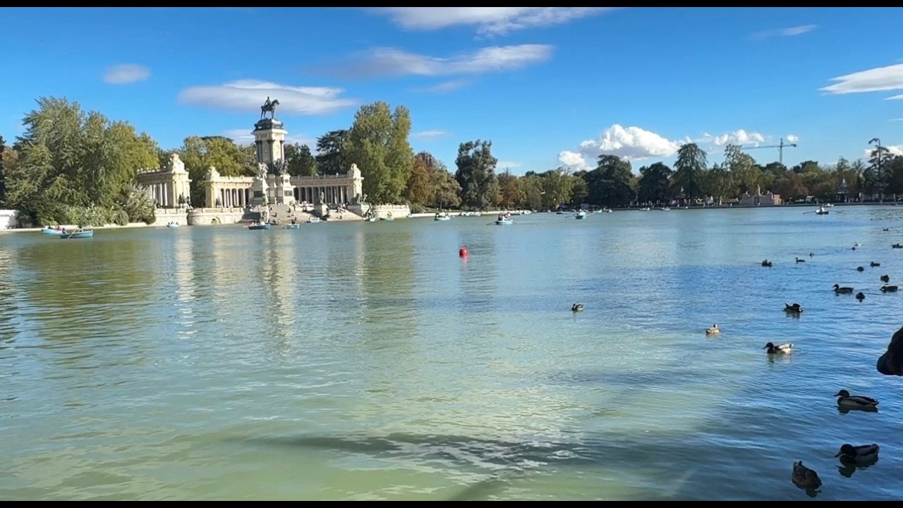 El Retiro Park Madrid, Spain | UNESCO World Heritage site in central Madrid, Spain #parquedelretiro