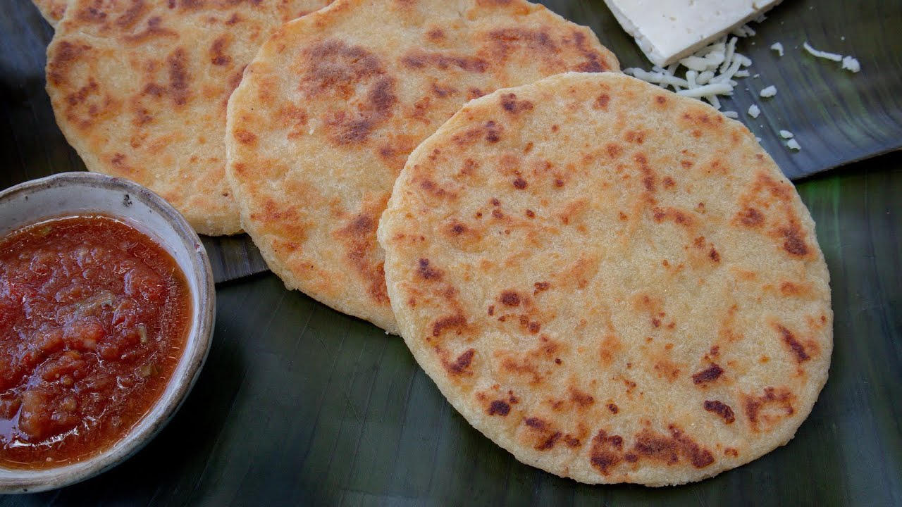 Prepare las más deliciosas tortillas aliñadas (tortillas con queso) costarricenses